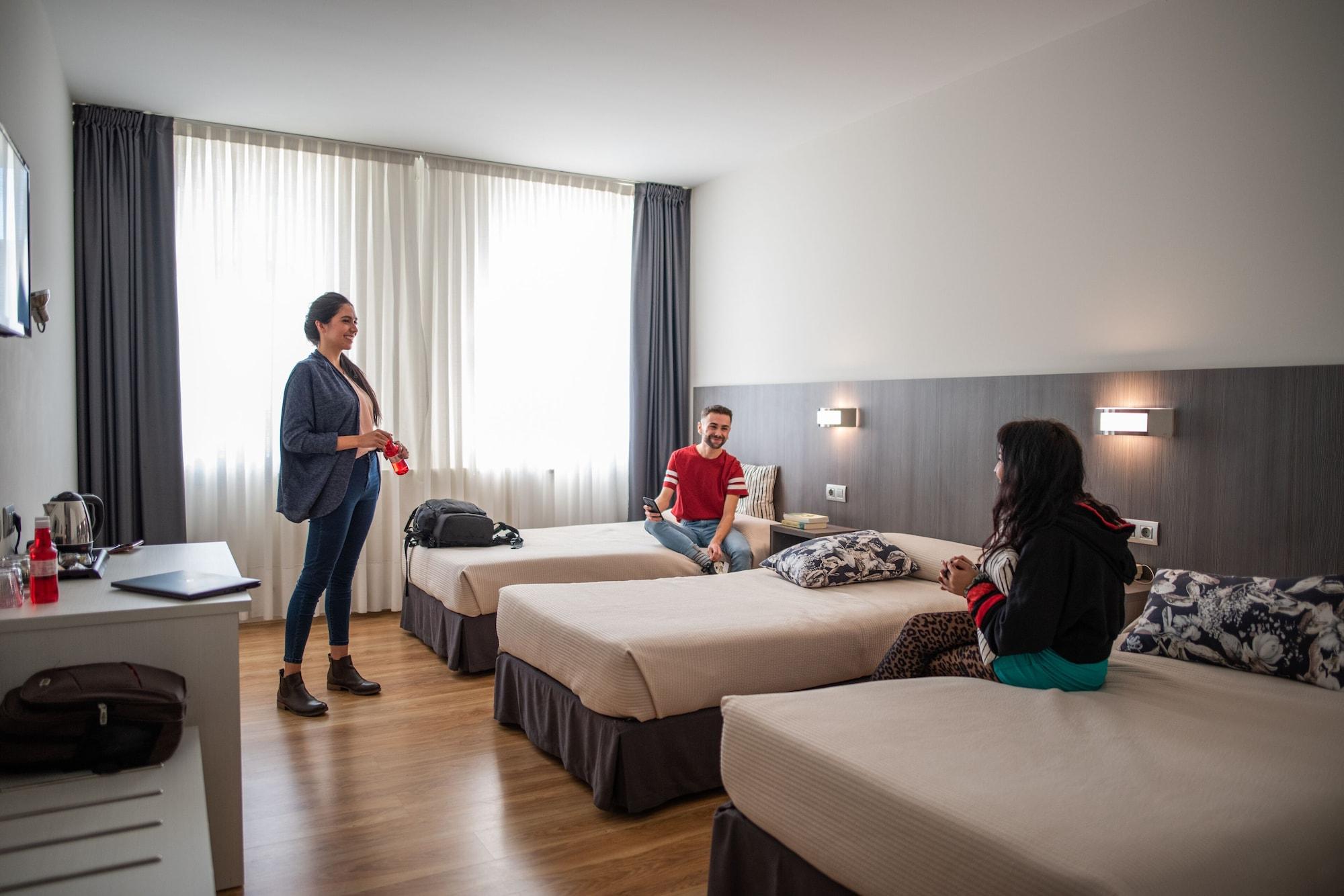 Hotel Seminario Aeropuerto Bilbao Derio Exteriör bild